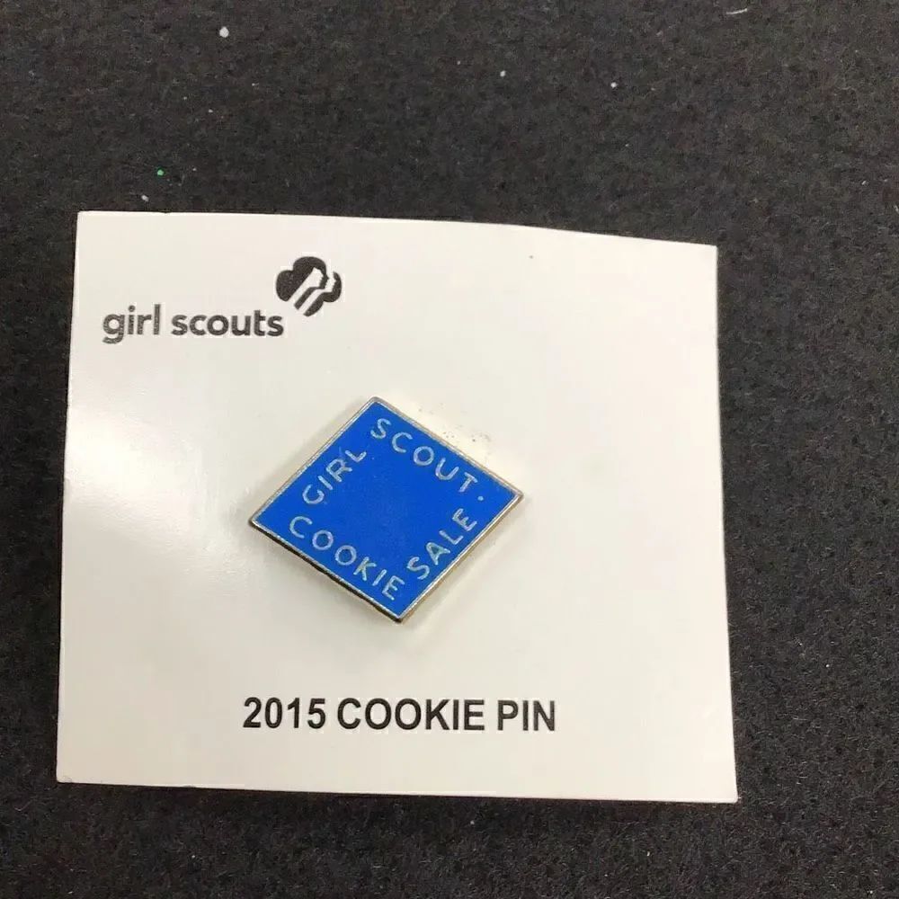 Pin 2015 Girl Scout cookie pin